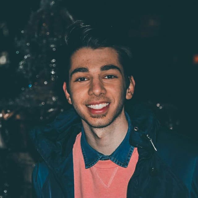 علیرضا کریمی